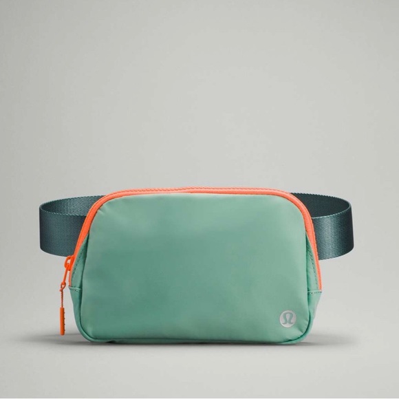 Lululemon belt bag! - Picture 1 of 3